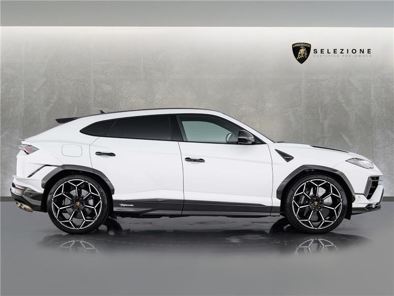 2025 Lamborghini Urus Performante