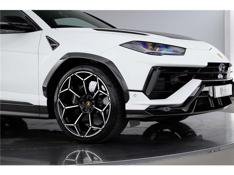 2025 Lamborghini Urus Performante