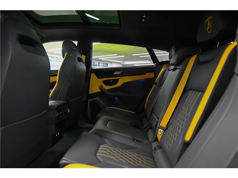 2025 Lamborghini Urus SE