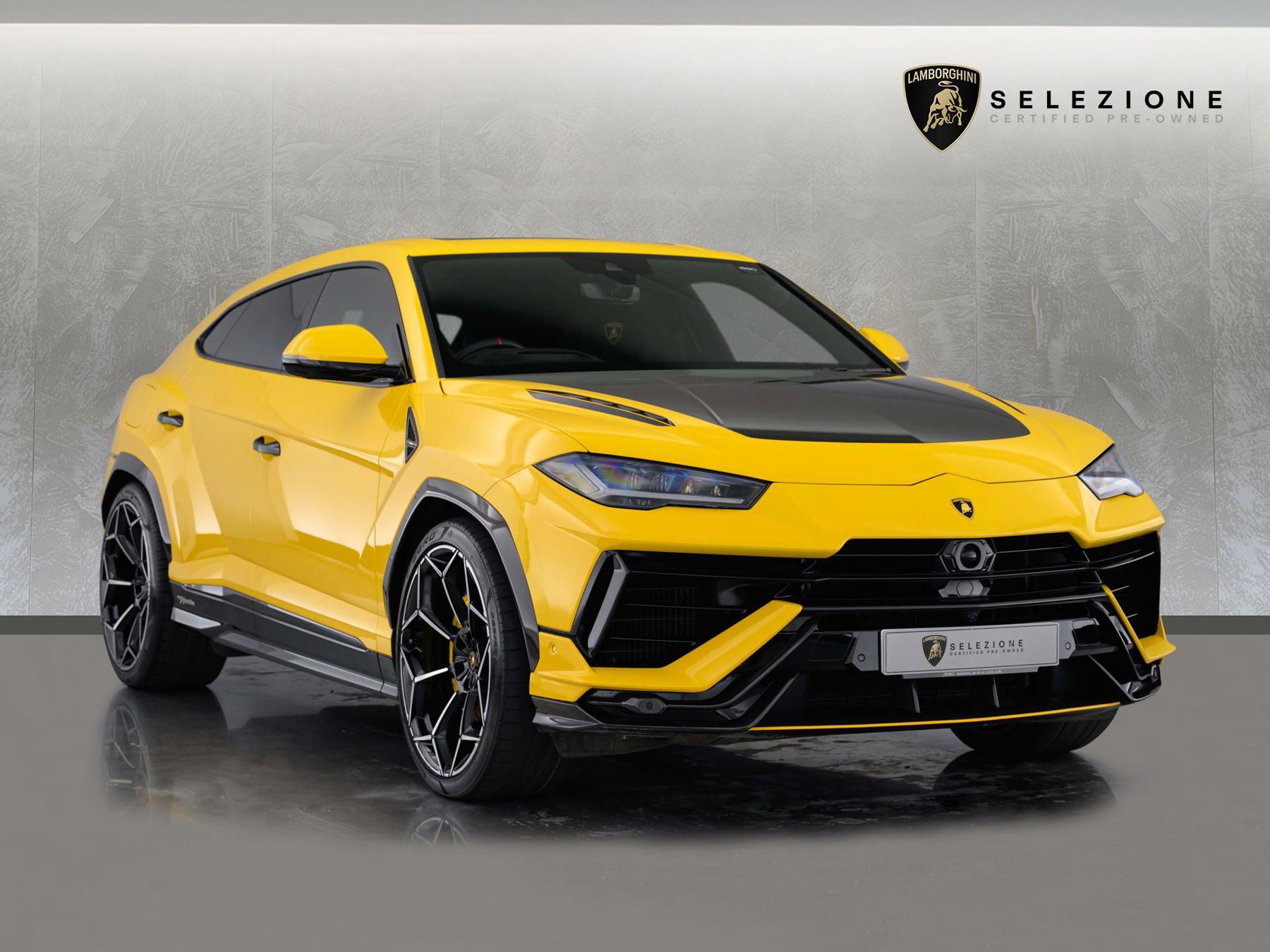 Lamborghini Urus listing photo