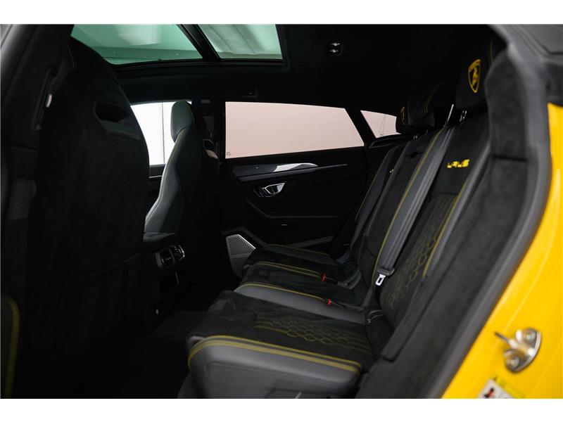 2024 Lamborghini Urus Performante