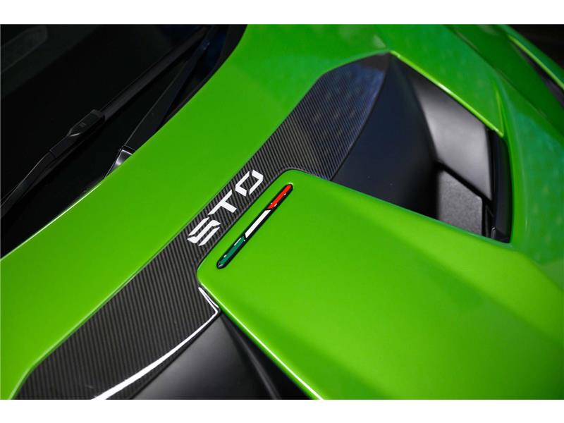 2023 Lamborghini Huracan 5.2 V10 LP 640-2 STO
