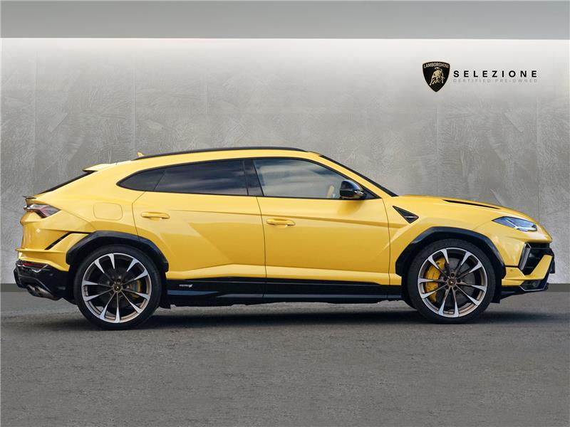 2023 Lamborghini Urus S