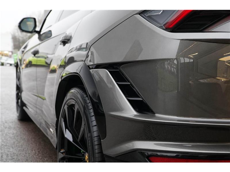 2024 Lamborghini Urus S