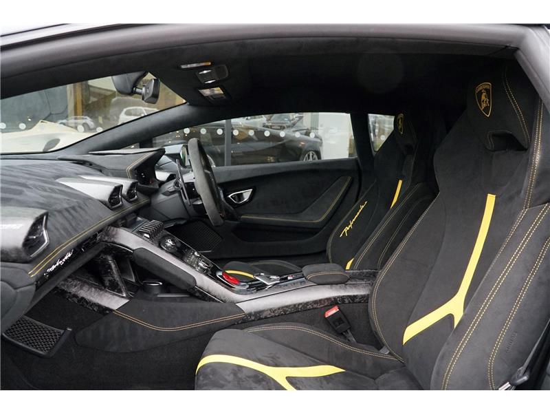 2019 Lamborghini Huracan Performante
