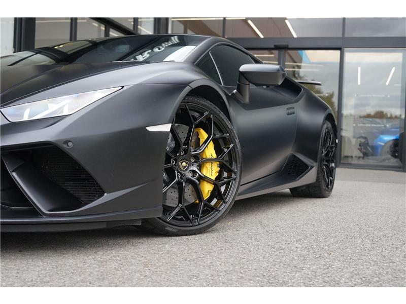 2019 Lamborghini Huracan Performante