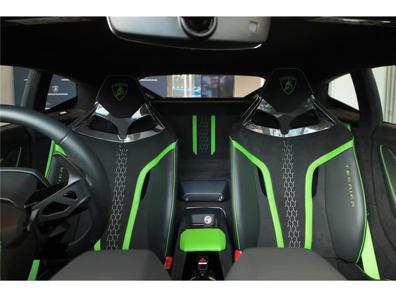 2023 Lamborghini Huracan Tecnica