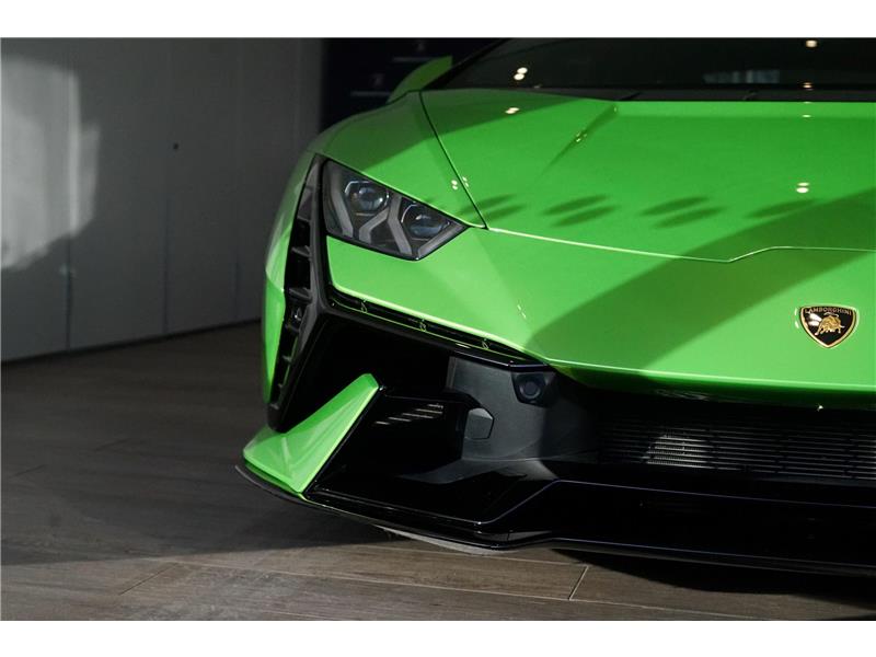 2023 Lamborghini Huracan Tecnica