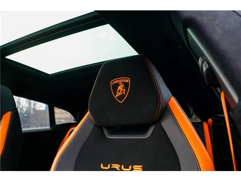 2023 Lamborghini Urus Performante