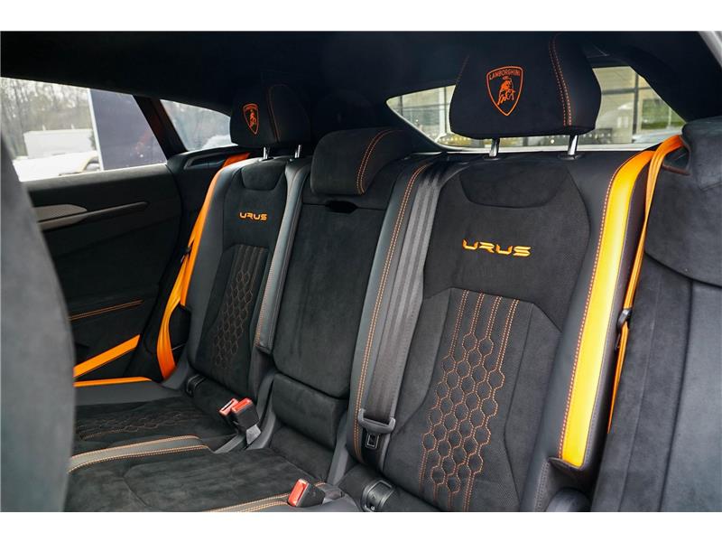 2023 Lamborghini Urus Performante