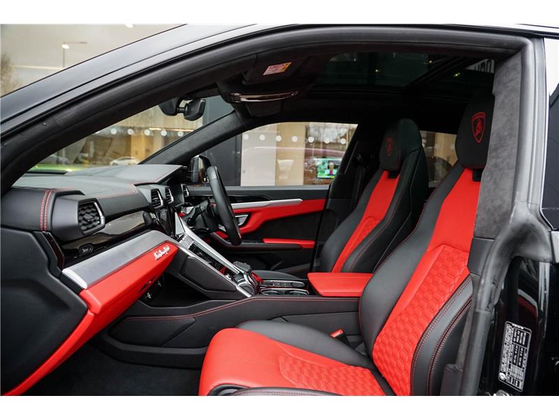 2022 Lamborghini Urus  