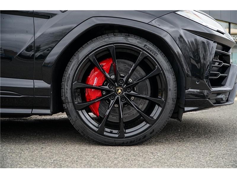 2022 Lamborghini Urus  