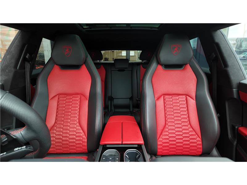 2022 Lamborghini Urus  