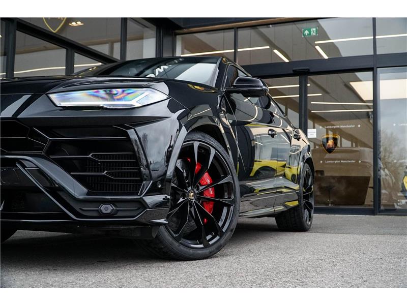2022 Lamborghini Urus  