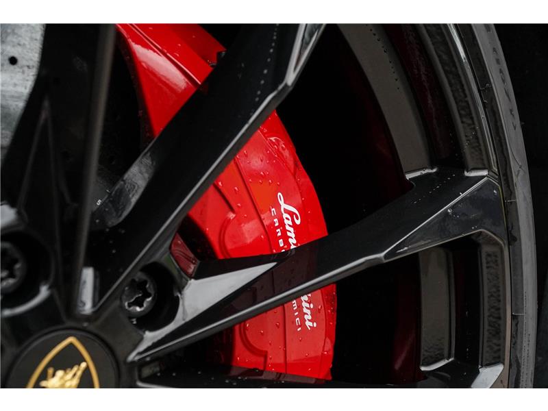 2022 Lamborghini Urus  