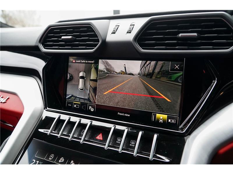 2022 Lamborghini Urus  