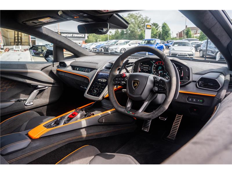2024 Lamborghini Revuelto 6.5 V12 HPEV