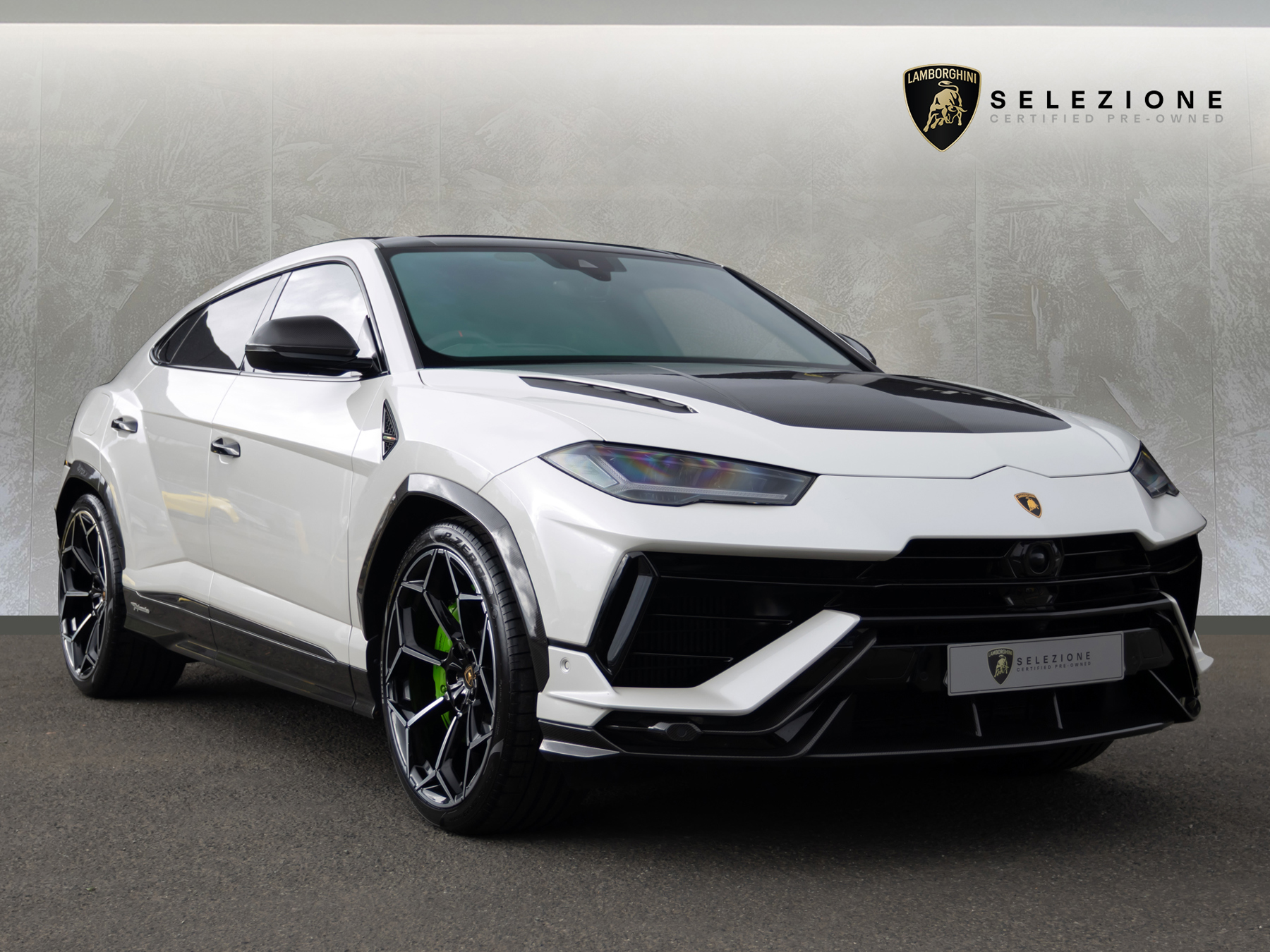2024 LAMBORGHINI URUS