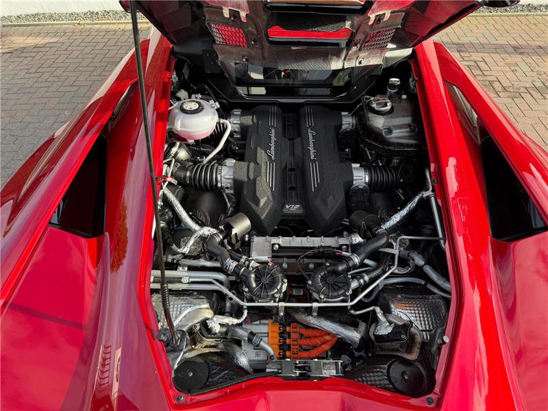 2025 Lamborghini Revuelto 6.5 V12 HPEV V12 Hybrid STD