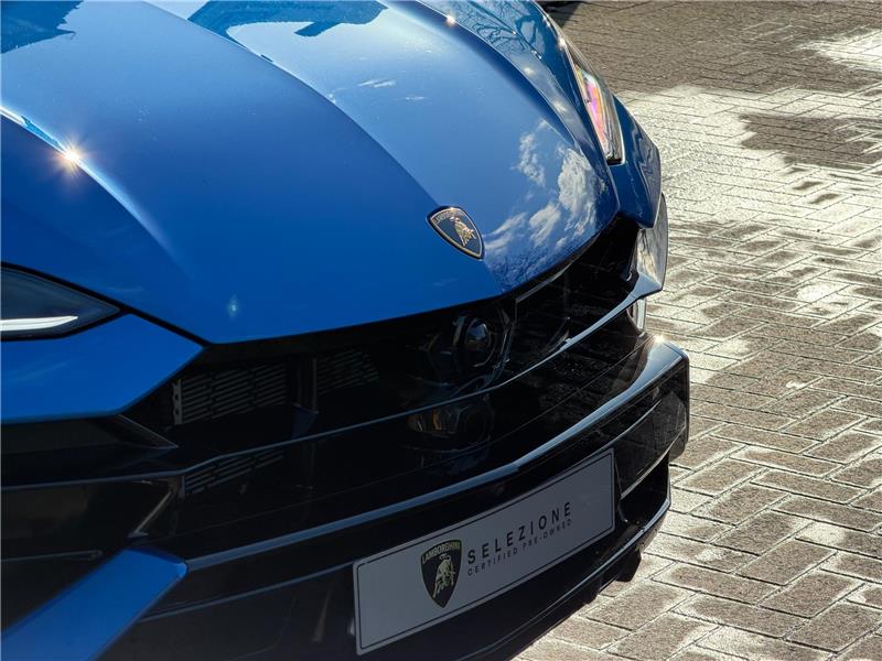 2025 Lamborghini Urus SE