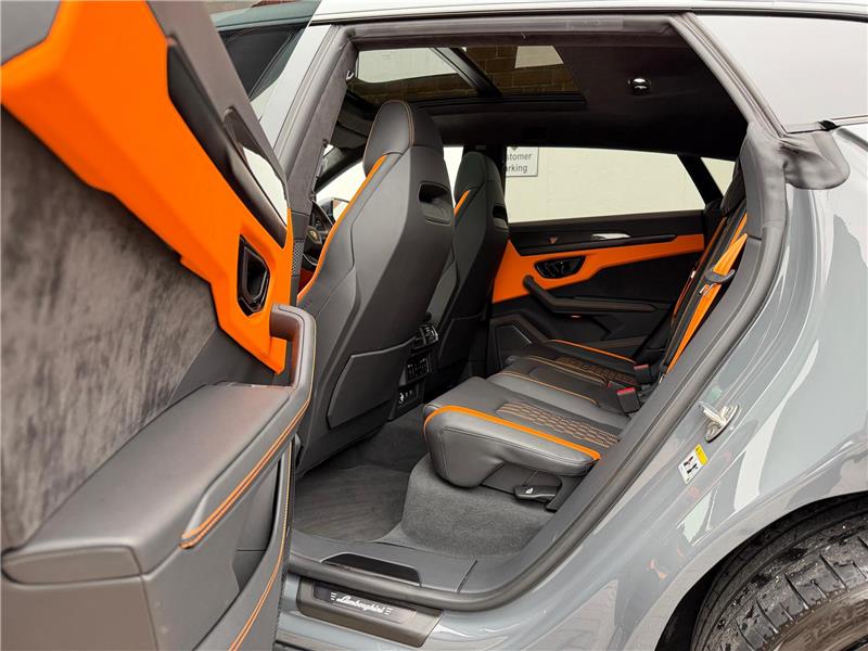 2024 Lamborghini Urus S