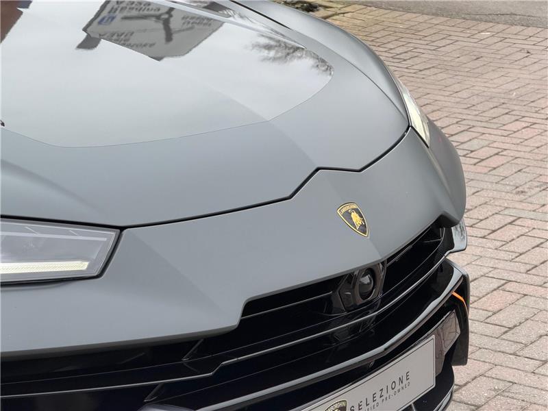 2024 Lamborghini Urus S