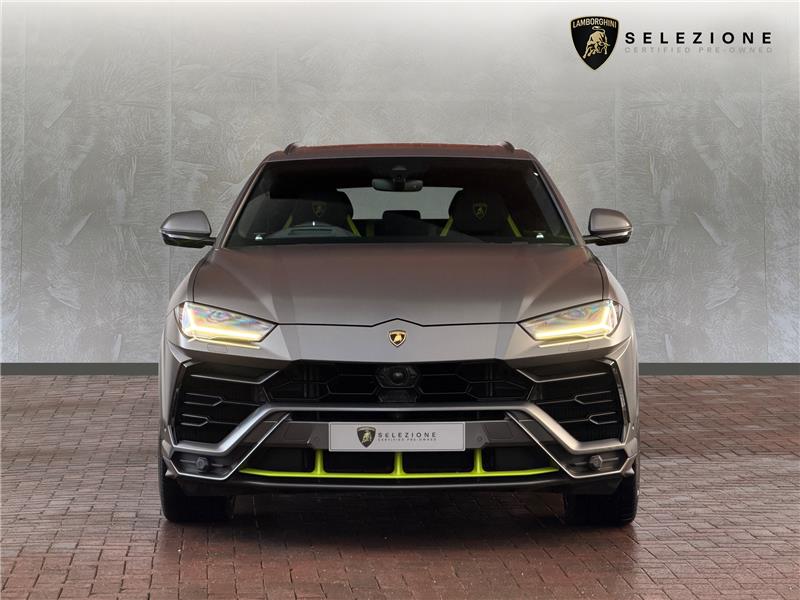 2022 Lamborghini Urus Graphite Capsule