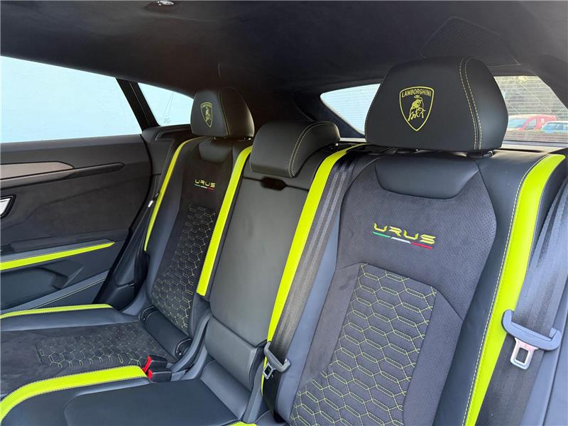 2022 Lamborghini Urus Graphite Capsule