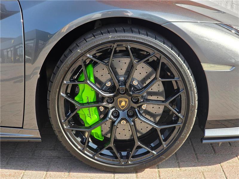 2023 Lamborghini Huracan Tecnica