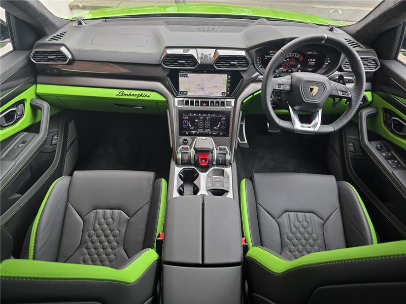 2024 Lamborghini Urus S