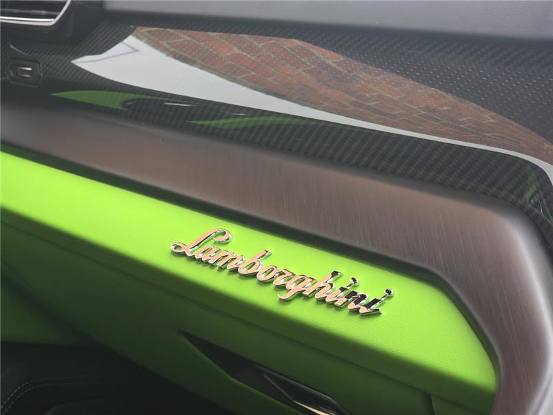 2024 Lamborghini Urus S