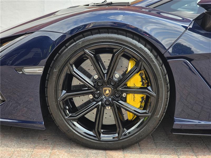 2025 Lamborghini Revuelto 6.5 V12 HPEV