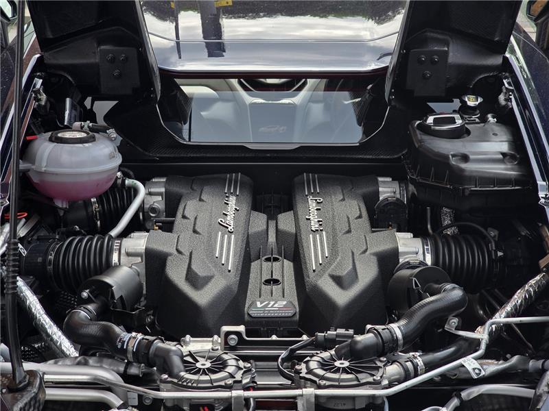 2025 Lamborghini Revuelto 6.5 V12 HPEV
