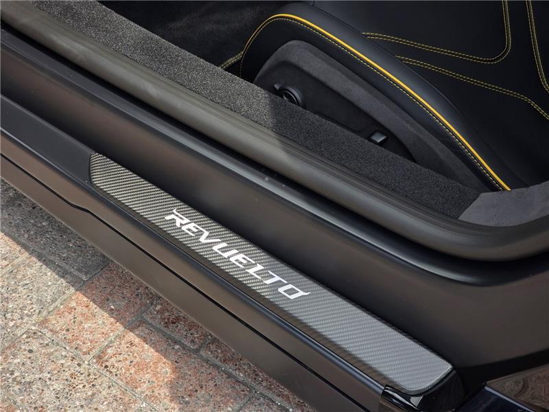 2025 Lamborghini Revuelto 6.5 V12 HPEV