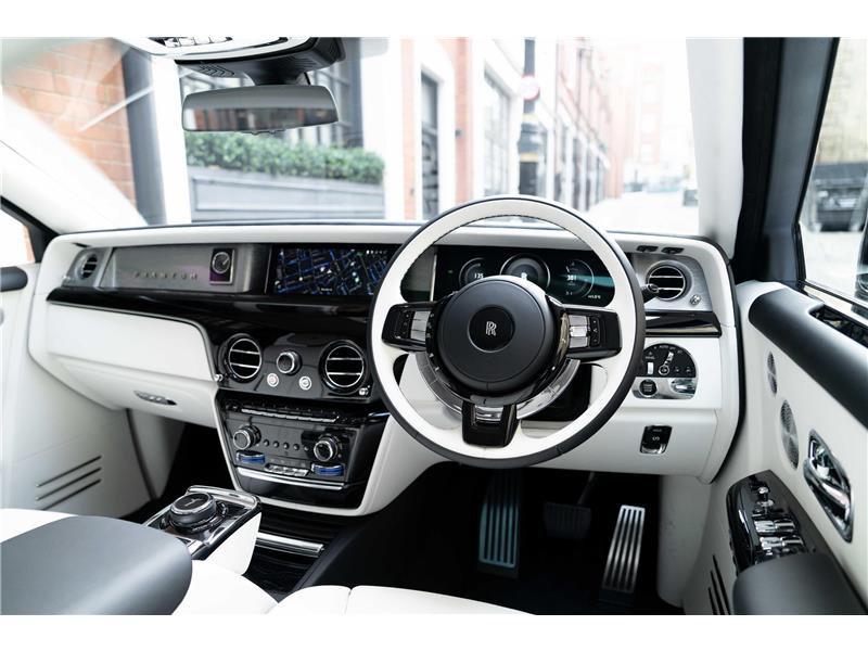 2026 Rolls-Royce Phantom  