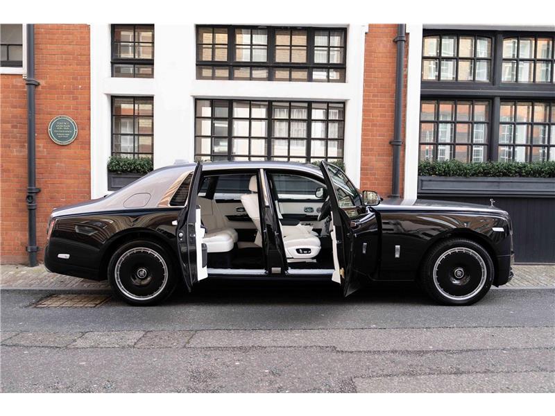 2026 Rolls-Royce Phantom  
