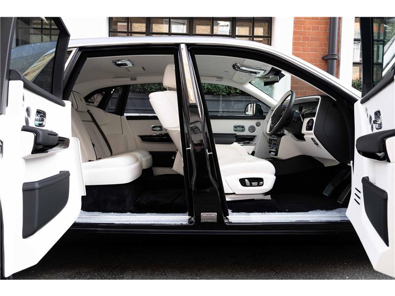 2026 Rolls-Royce Phantom  