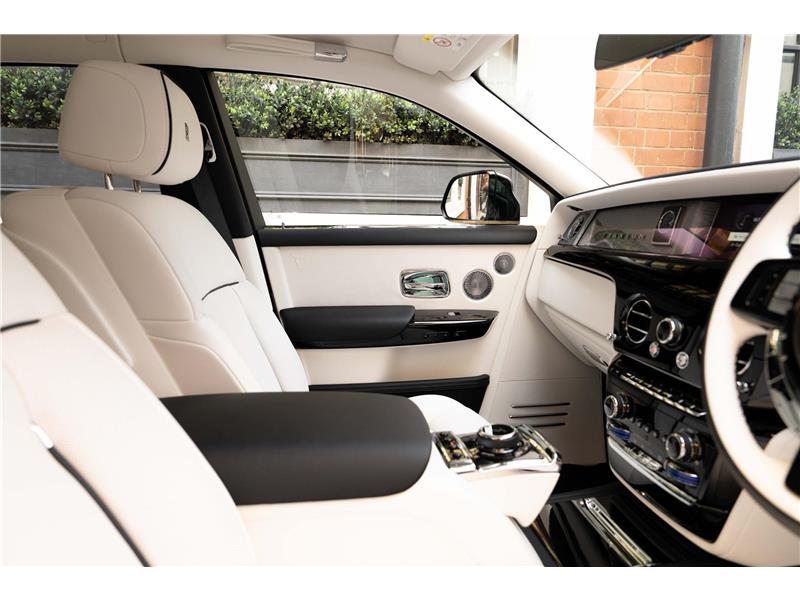 2026 Rolls-Royce Phantom  