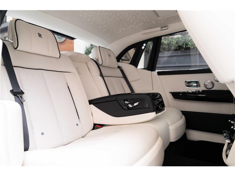 2026 Rolls-Royce Phantom  