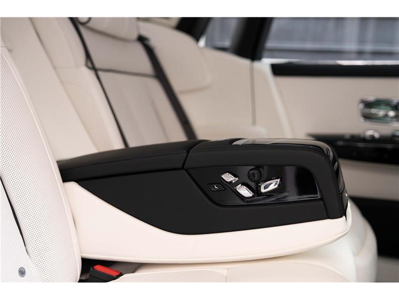 2026 Rolls-Royce Phantom  