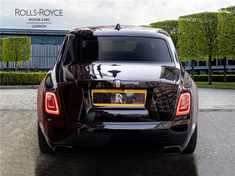 2022 Rolls-Royce Phantom  