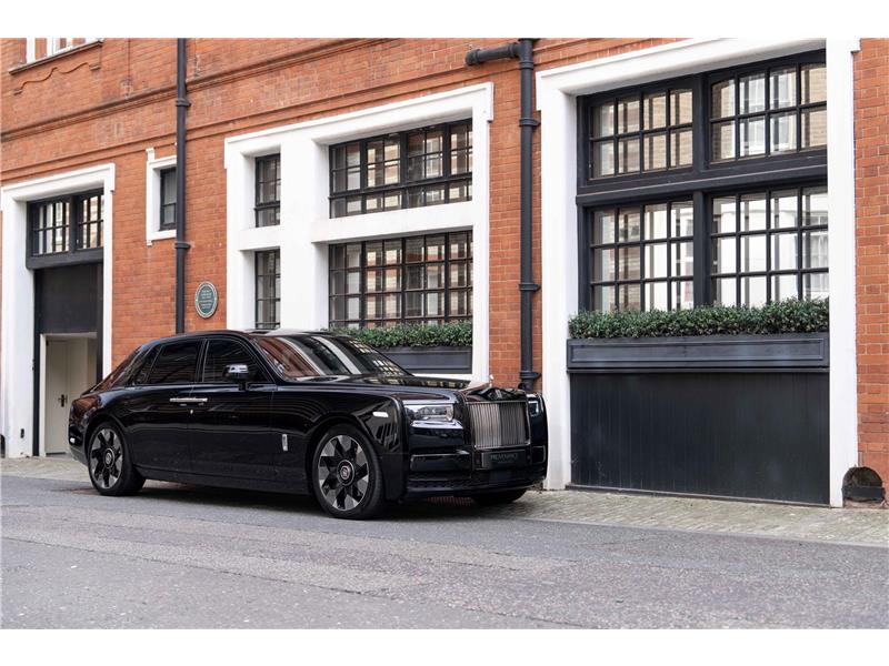 2022 Rolls-Royce Phantom  