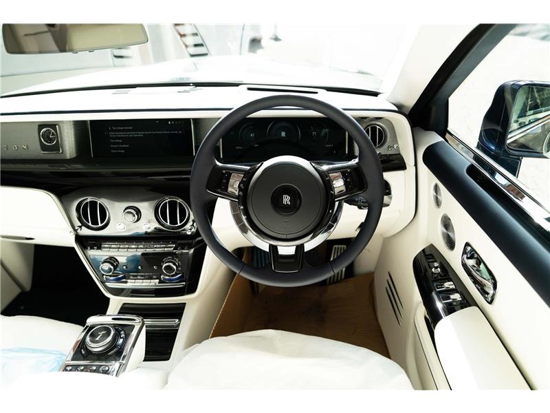 2026 Rolls-Royce Phantom EWB