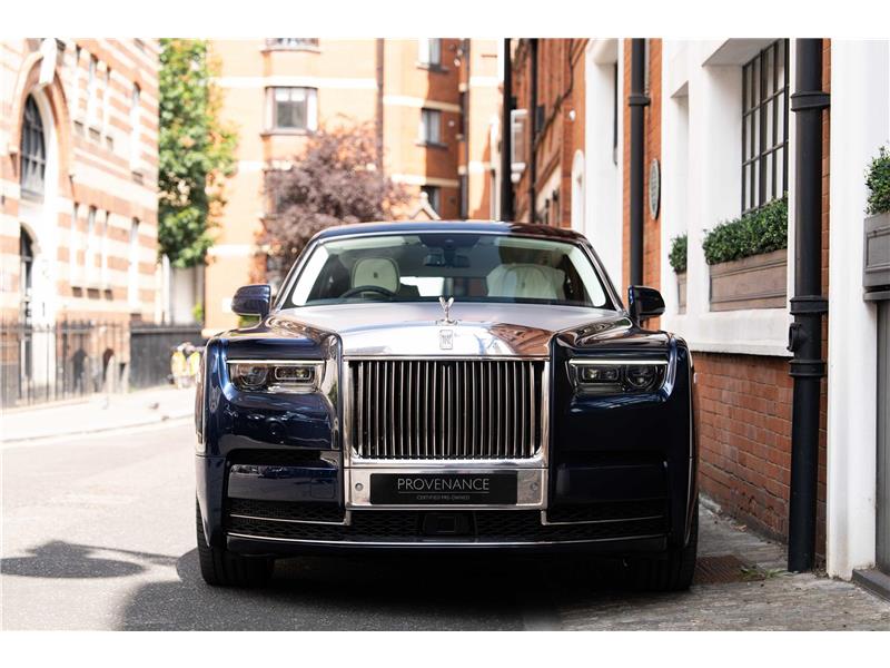 2026 Rolls-Royce Phantom EWB