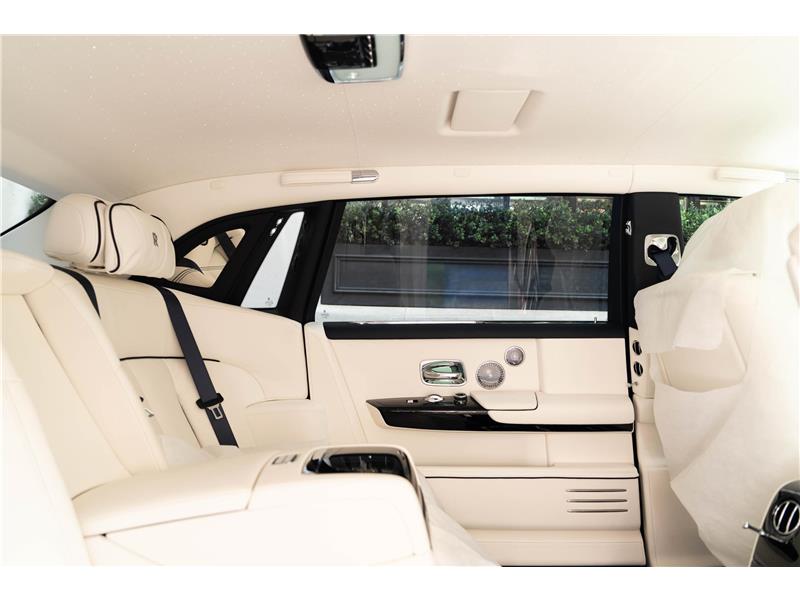 2026 Rolls-Royce Phantom EWB