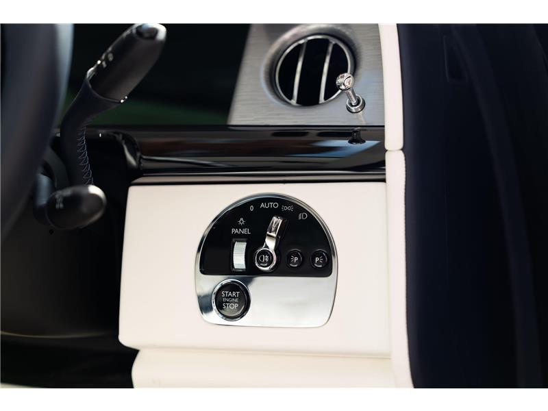 2026 Rolls-Royce Phantom EWB