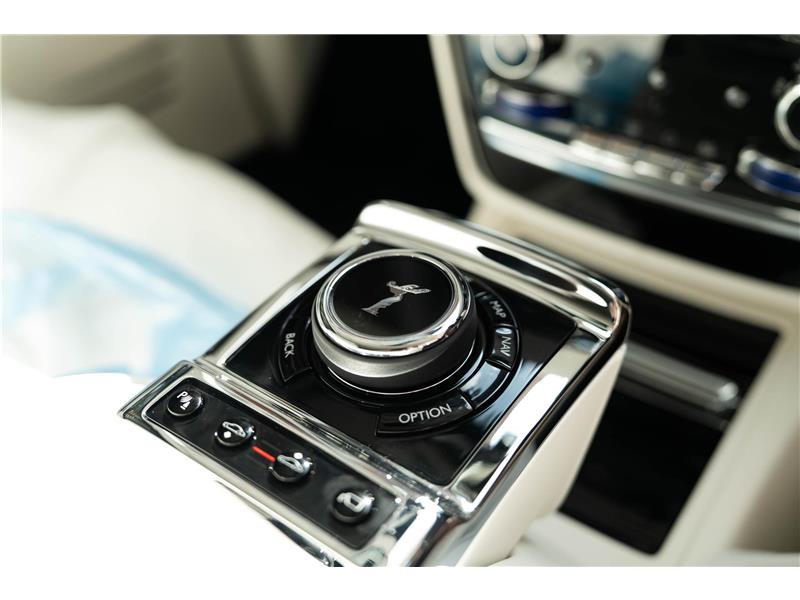 2026 Rolls-Royce Phantom EWB