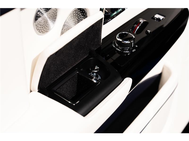 2026 Rolls-Royce Phantom EWB