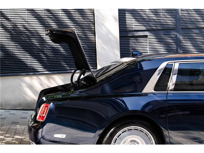 2026 Rolls-Royce Phantom EWB