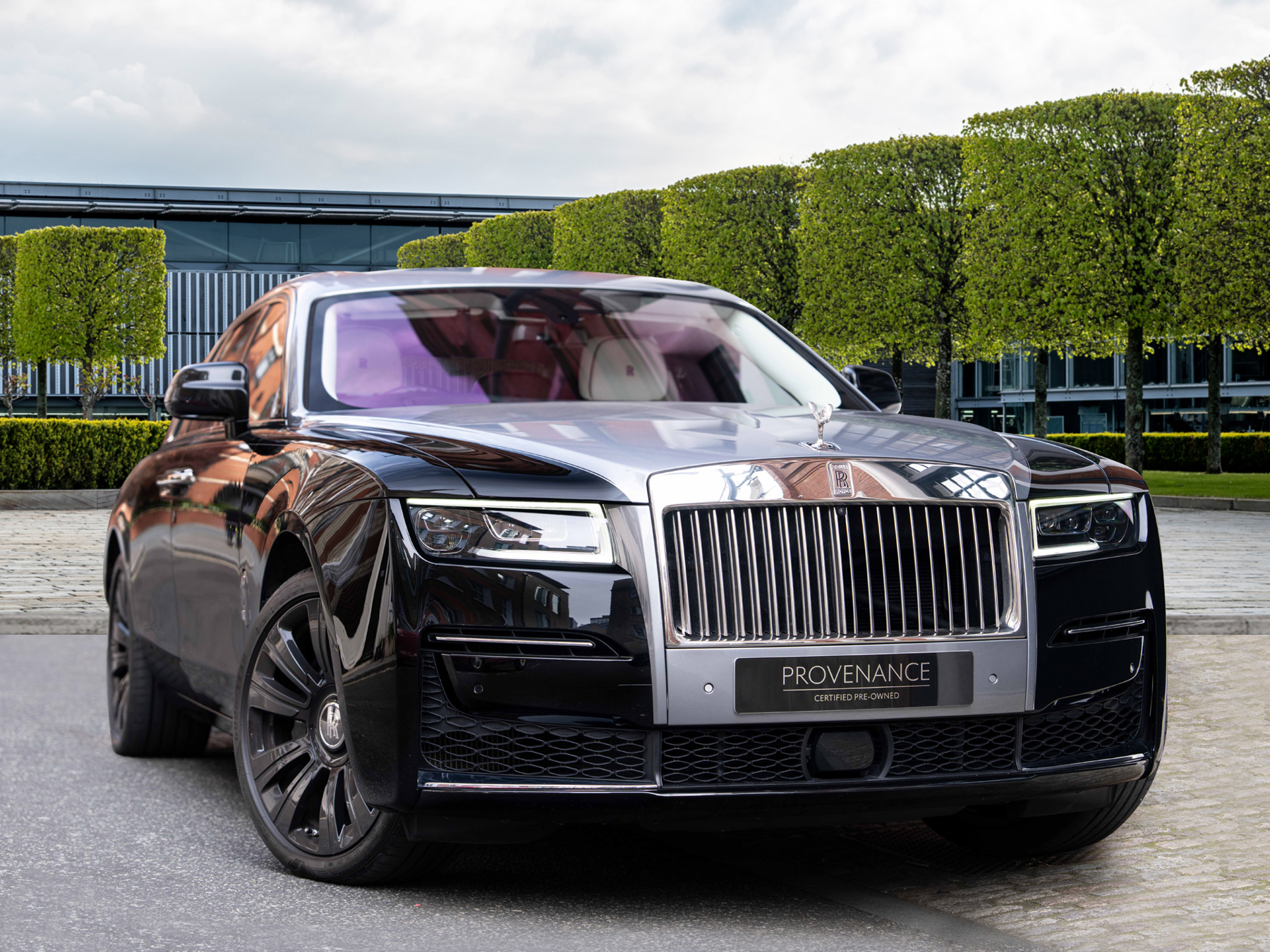 ROLLS-ROYCE GHOST
